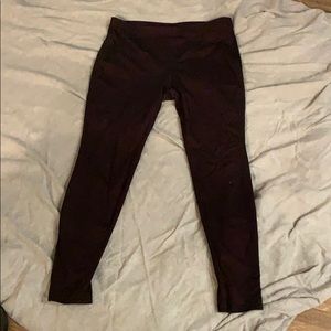 Black Hue leggings with red tint